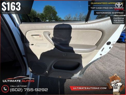 Used 2005 Toyota Sequoia SR5 AWD/4WD image 17