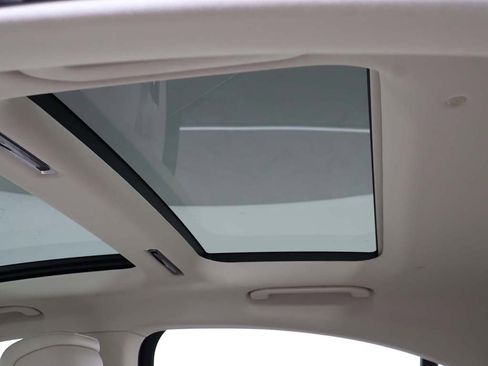 Used 2022 Mercedes-Benz S 500 4MATIC w/ 3D Technology Package image 21