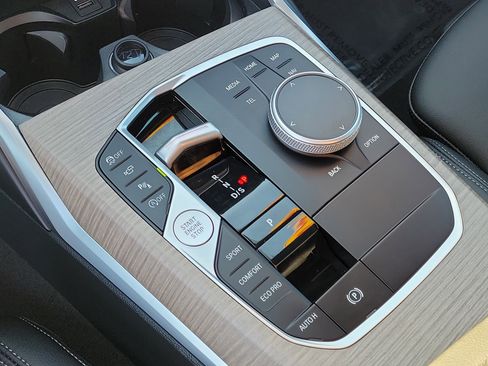 Used 2025 BMW 330i Sedan image 25