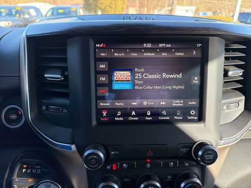 Used 2019 RAM 1500 Laramie image 14