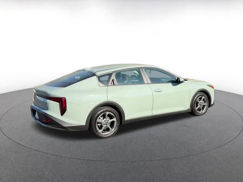 Used 2025 Kia K4 LXS image 15