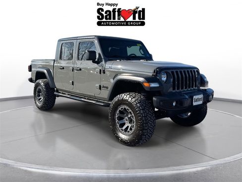 Used 2020 Jeep Gladiator Sport w/ Quick Order Package 24S image 9