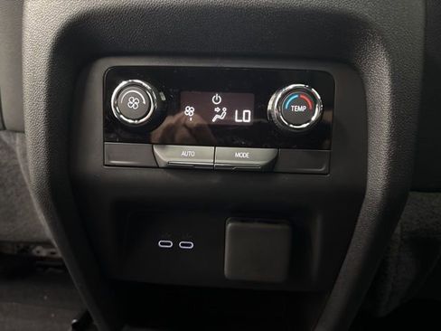 New 2026 Chevrolet Traverse Z71 w/ Driver Confidence Package AWD/4WD image 25