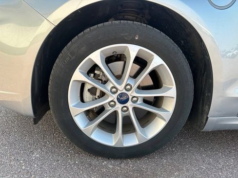 Used 2020 Ford Fusion Energi Titanium FWD image 40