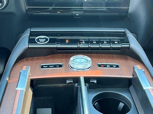 New 2025 Lincoln Navigator Black Label image 18