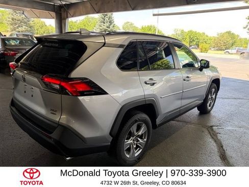 Used 2022 Toyota RAV4 XLE w/ Carpet Mat Package (TMS) AWD/4WD image 12