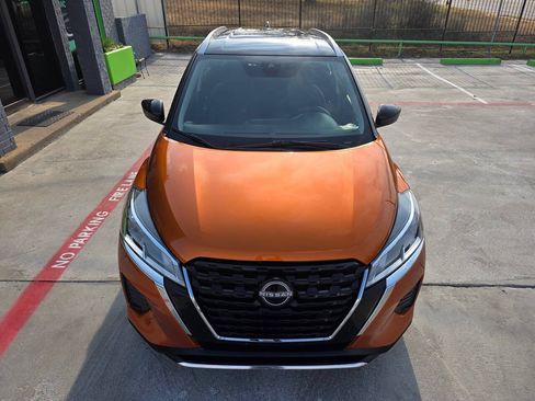 Used 2022 Nissan Kicks SV FWD image 5