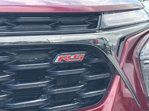 Used 2025 Chevrolet Trax RS w/ Driver Confidence Package FWD image 4
