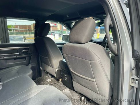 Used 2022 RAM 1500 Classic Warlock w/ Ceramic Grey Warlock Package AWD/4WD image 20