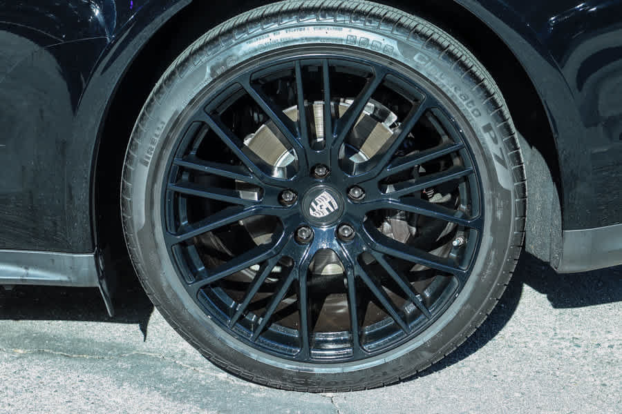 Used 2023 Porsche Panamera RWD image 9