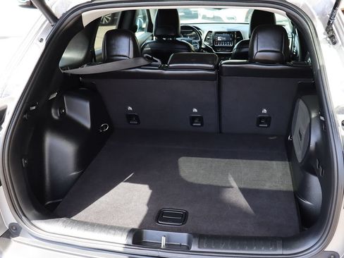 Used 2020 Jeep Cherokee Limited FWD image 25