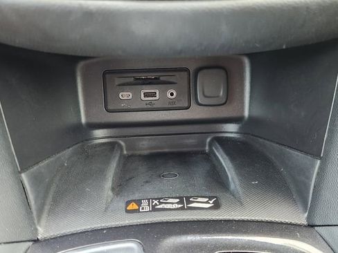 Used 2023 Chevrolet Equinox Premier FWD image 23