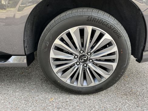 Used 2025 INFINITI QX80 Sensory AWD/4WD image 14