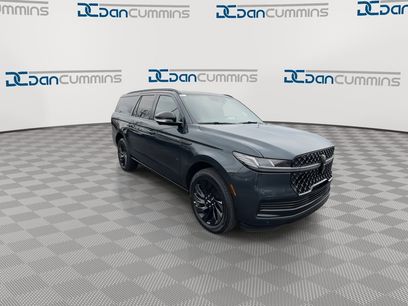 New 2025 Lincoln Navigator L Reserve w/ Jet Appearance Package