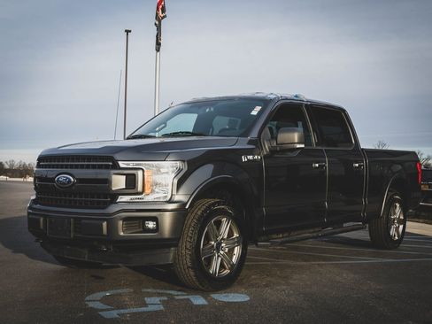 Used 2018 Ford F150 XLT w/ Equipment Group 302A Luxury image 4