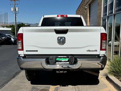 Used 2024 RAM 2500 Big Horn w/ Off Road Package AWD/4WD image 4