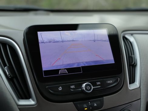Used 2023 Chevrolet Malibu LT FWD image 14