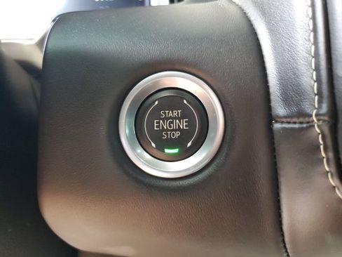 Used 2024 GMC Yukon Denali Ultimate AWD/4WD image 24