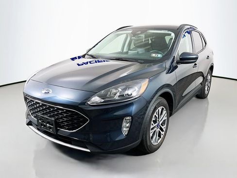 Certified 2022 Ford Escape SEL AWD/4WD image 3
