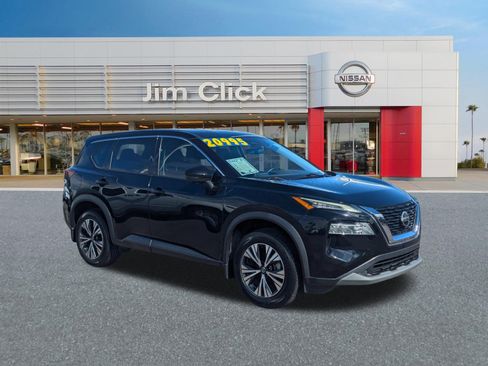 Used 2021 Nissan Rogue SV image 1