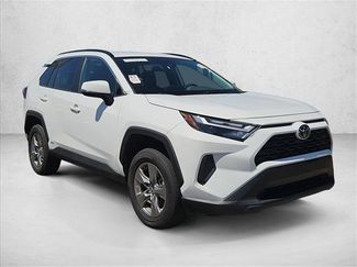Used 2025 Toyota RAV4 XLE AWD/4WD video 3