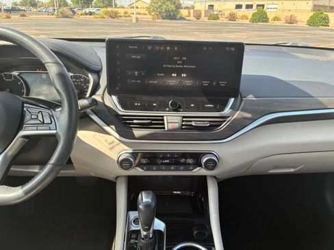 Certified 2023 Nissan Altima 2.5 SL FWD image 15