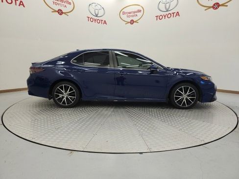 Certified 2023 Toyota Camry SE image 3