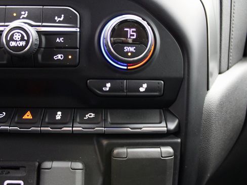 Used 2020 Chevrolet Silverado 1500 LT w/ All-Star Edition image 33