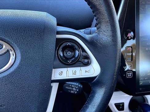 Used 2017 Toyota Prius Prime Advanced image 24