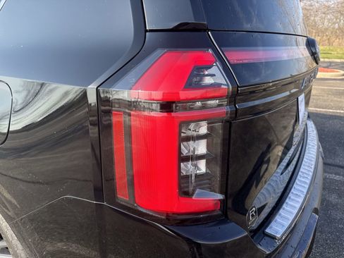 New 2026 Nissan Armada Platinum Reserve image 29