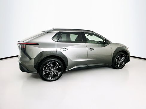 Used 2024 Toyota bZ4X FWD image 10