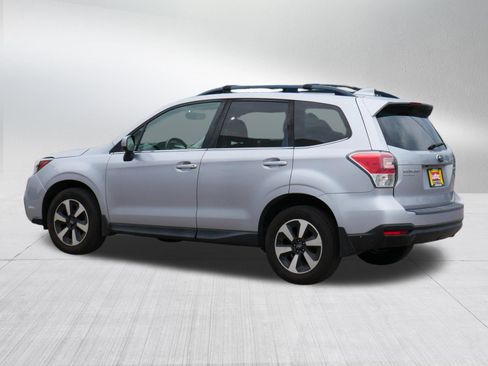Used 2017 Subaru Forester 2.5i Limited w/ Protection Package #2 AWD/4WD image 5
