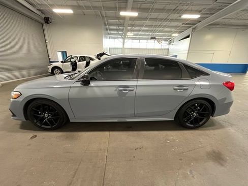 Used 2024 Honda Civic Sport image 6