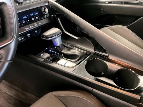 Certified 2025 Hyundai Elantra SEL FWD image 20