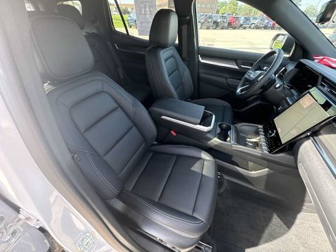 Used 2026 GMC Terrain Elevation w/ Elevation Premium Package FWD image 30