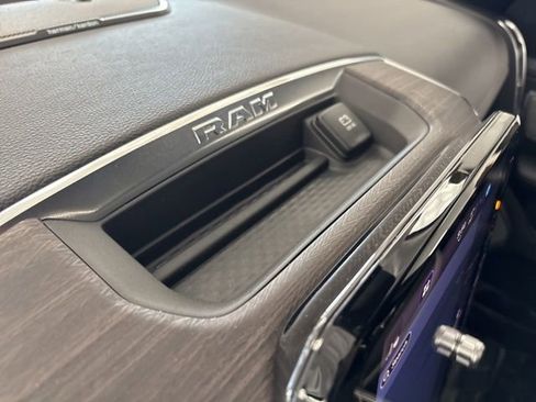 New 2026 RAM 1500 Laramie AWD/4WD image 46