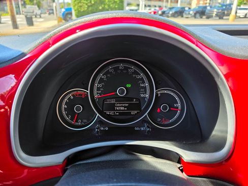 Used 2018 Volkswagen Beetle 2.0T SE FWD image 20