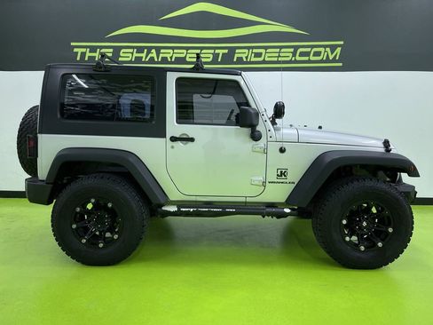 Used 2009 Jeep Wrangler X image 11
