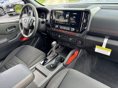 Certified 2025 Nissan Frontier PRO-4X w/ Interior Protection Package image 21