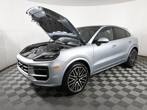 Certified 2026 Porsche Cayenne Coupe AWD/4WD image 35