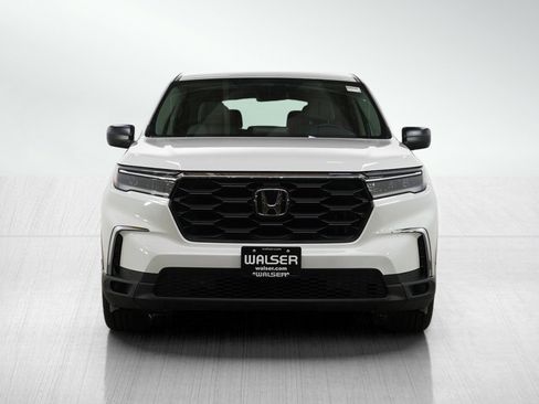 Used 2023 Honda Pilot LX image 8