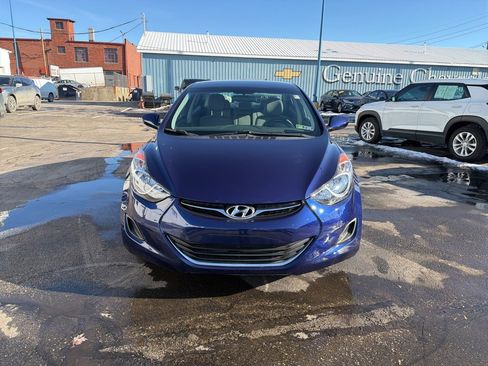 Used 2013 Hyundai Elantra GLS image 2