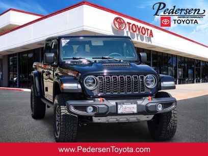 Used 2025 Jeep Gladiator Mojave w/ Convenience Group