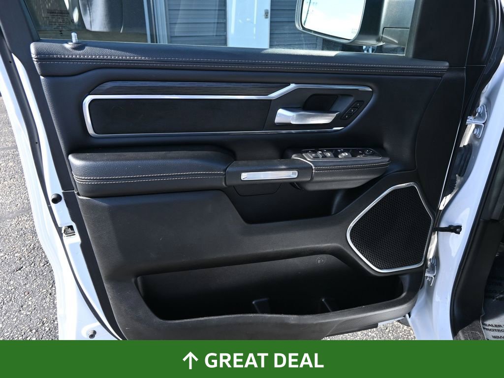 Used 2024 RAM 1500 Laramie AWD/4WD image 19