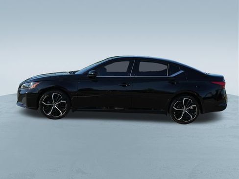Used 2025 Nissan Altima 2.5 SR FWD image 4