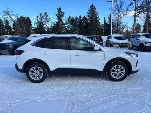 Used 2023 Ford Escape Active w/ Tech Pack #2 image 2