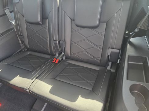 New 2026 Volkswagen Atlas SE image 19