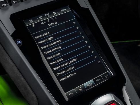 Used 2022 Lamborghini Huracan EVO RWD image 26