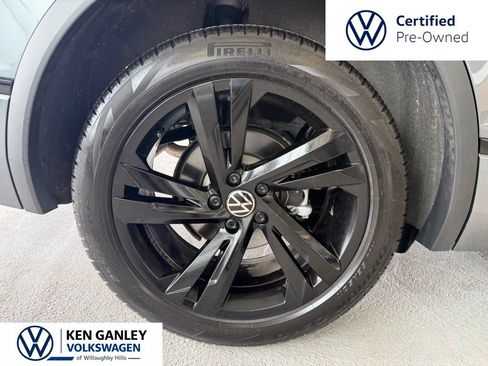 Certified 2024 Volkswagen Tiguan SE R-Line AWD/4WD image 28