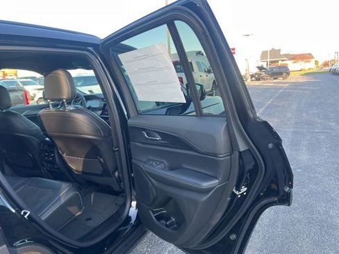 New 2025 Jeep Grand Cherokee Altitude w/ Trailer Tow Package image 11